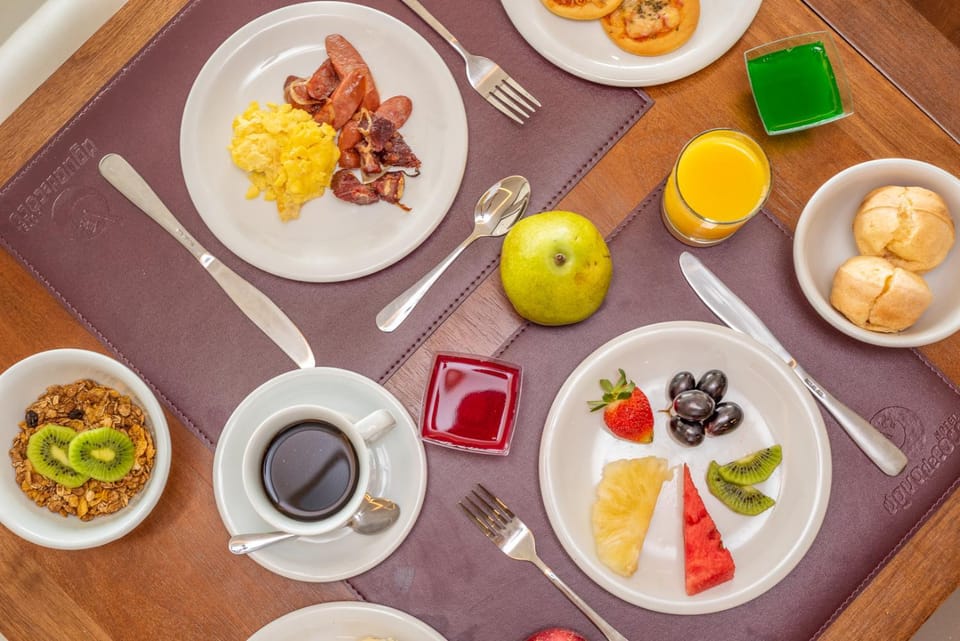 Food and drinks, Food, Breakfast, Continental breakfast