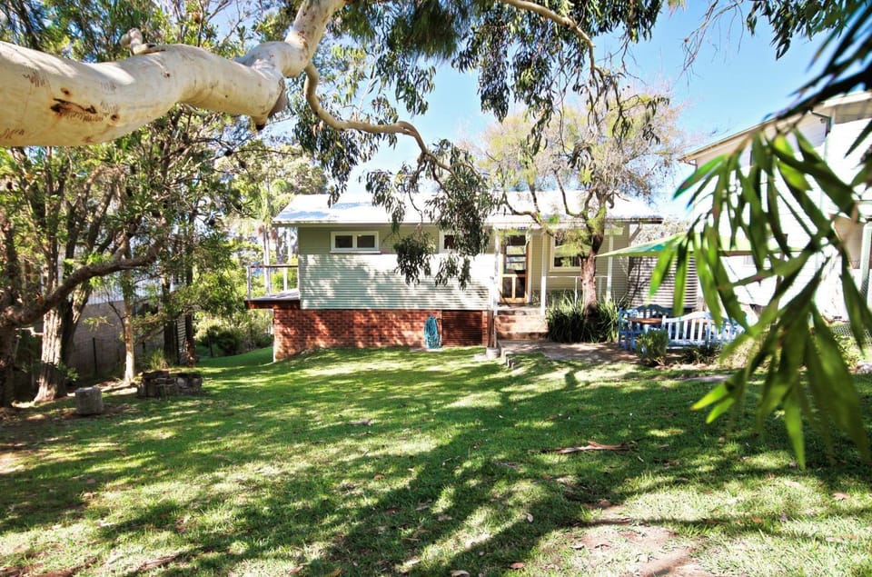 Acacia Cottage at Hyams Beach House in Vincentia