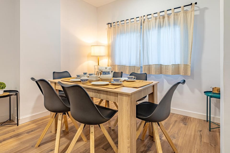 Dining area, Breakfast, internet