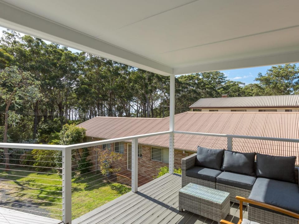Bay Breeze at Blenheim Beach Vincentia House in Vincentia