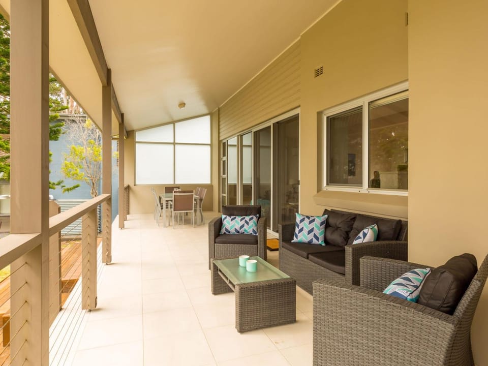 Harlequin Beach House Vincentia House in Vincentia