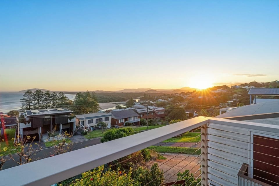 Sunset on Headland, Gerroa House in Gerroa