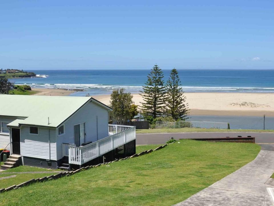 Pinkos, Gerroa House in Gerroa