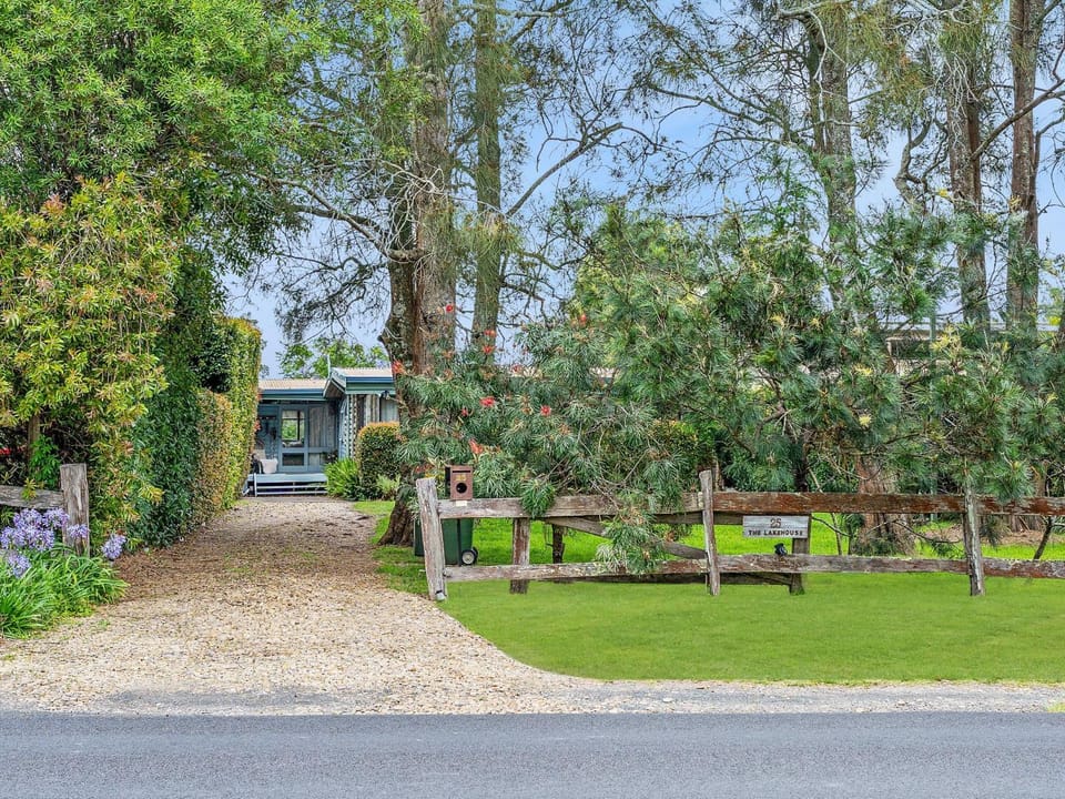 Lakehouse at Erowal Bay House in Vincentia