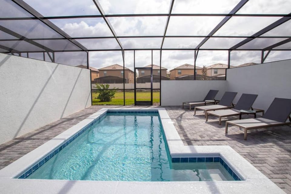 8936 New Listing Stunning New house Windsor Westside House in Four Corners