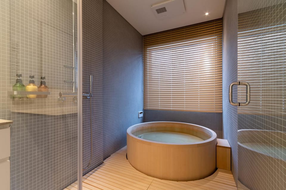 Bathroom, Bath