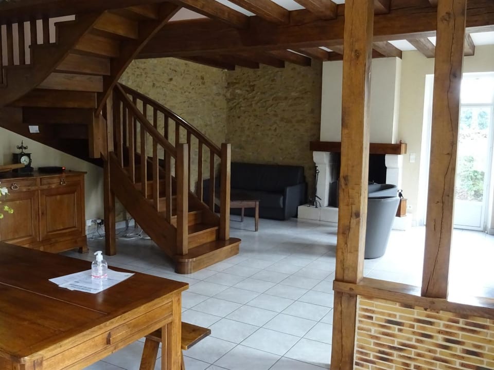 Gîte familial avec jardin et vélos, proche Le Mans - FR-1-410-146 House in Pays de la Loire