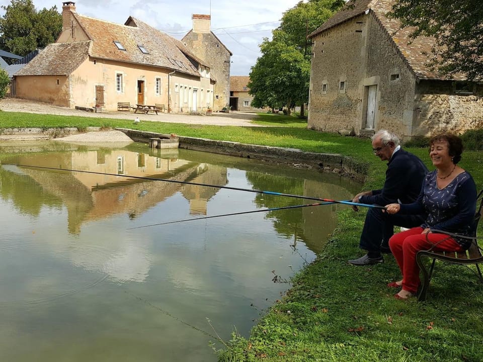 Maison de plain-pied avec jeux, coin pêche et musée du vélo à proximité - FR-1-410-136 House in Pays de la Loire