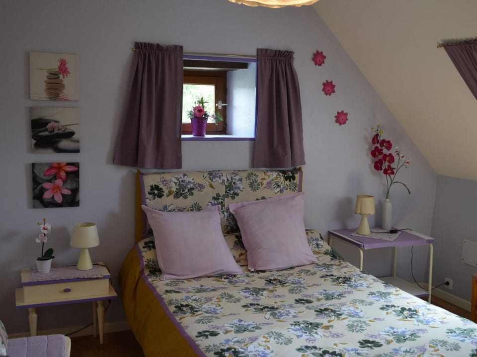 Charme et Authenticité en Forêt Maine Normandie : Demeure Rénovée avec Jardin, Idéale pour Séjour Détente - FR-1-410-186 House in Pays de la Loire