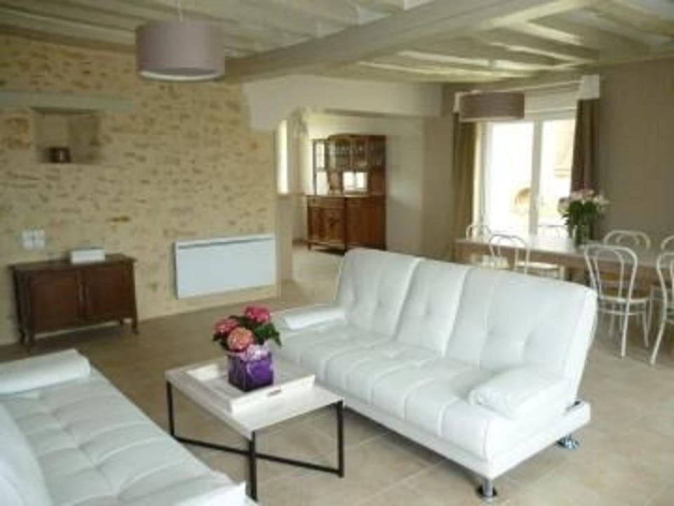 Gîte 8 pers. avec jardin et terrasses, 4 chambres, proche Le Mans et Sablé, idéal pour familles - FR-1-410-192 House in Pays de la Loire
