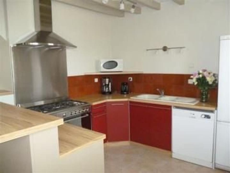 Gîte 8 pers. avec jardin et terrasses, 4 chambres, proche Le Mans et Sablé, idéal pour familles - FR-1-410-192 House in Pays de la Loire