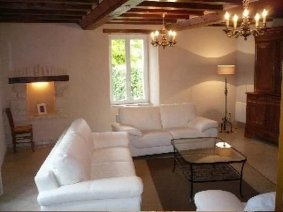 Manoir de charme avec jardin, salle de jeux et proche du Mans (25 min) - FR-1-410-197 House in Pays de la Loire
