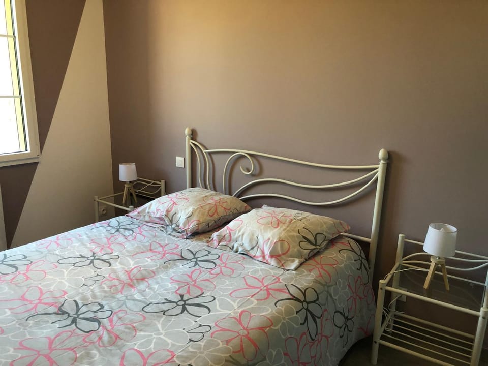 Gîte tout confort près du circuit des 24H du Mans - 3 chambres, jardin et parking privé - FR-1-410-261 House in Centre-Val de Loire