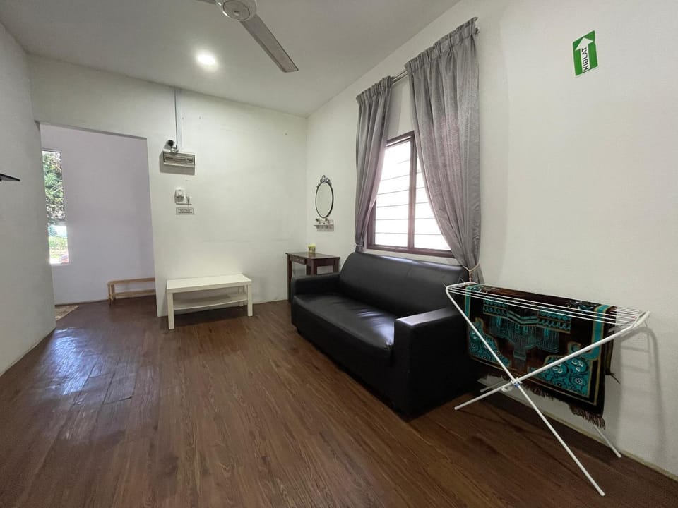Laman Hanaz - Homestay Aufa House in Kedah