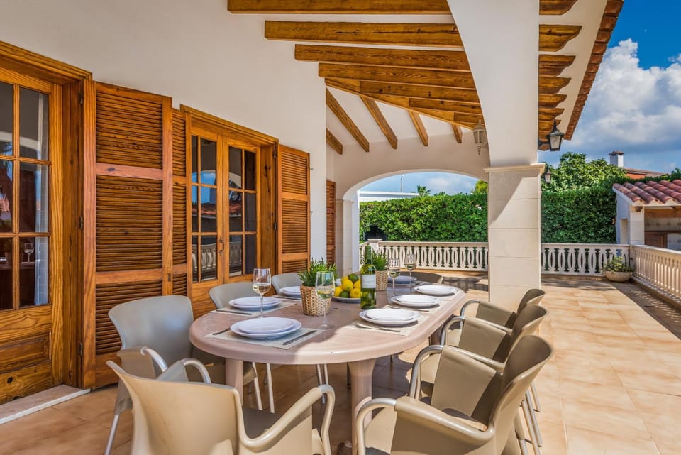 Off site, Balcony/Terrace, Dining area