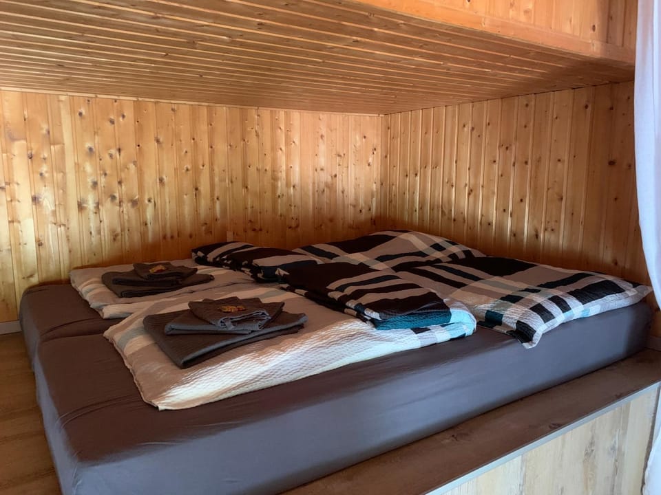 Bedroom, children