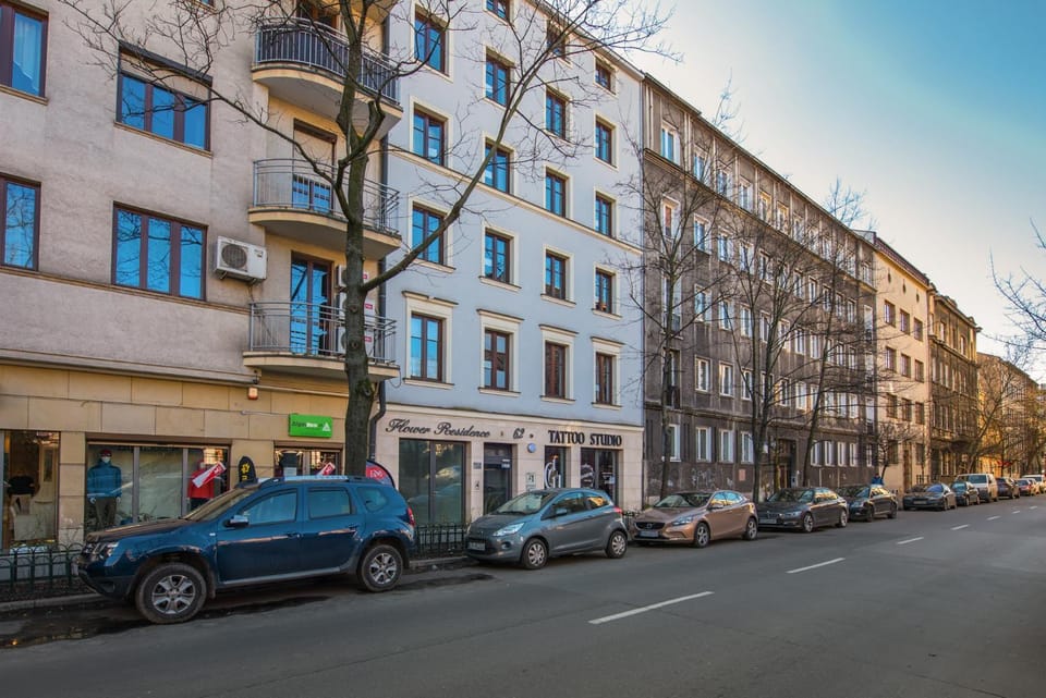 Property building, Facade/entrance