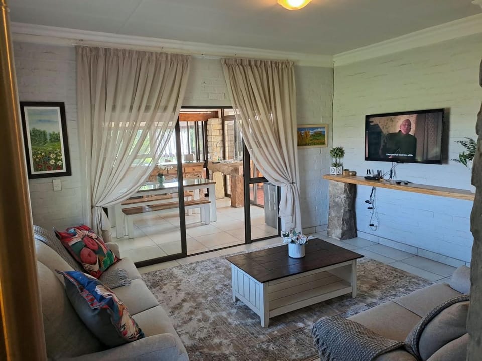 128 Clarens Golf Villa Apartment in South Africa