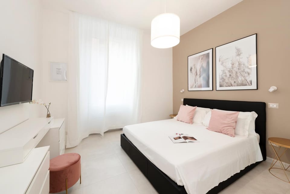 White Flat Santa Croce Apartment in Rome