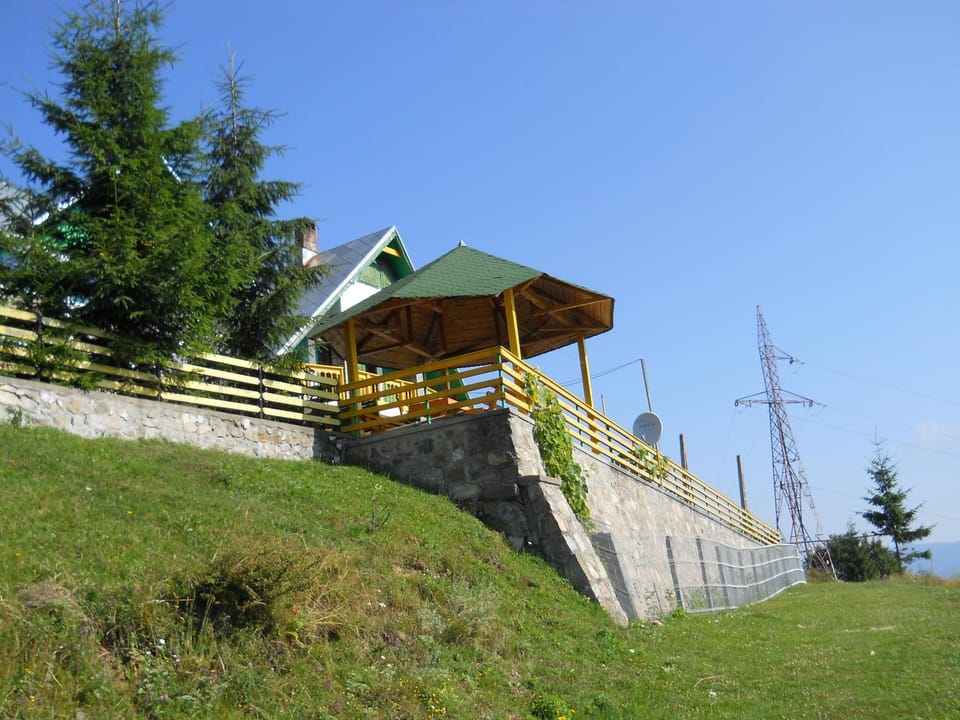 Pensiunea Luminita Bed and Breakfast in Romania