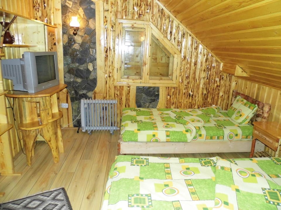 Pensiunea Luminita Bed and Breakfast in Romania