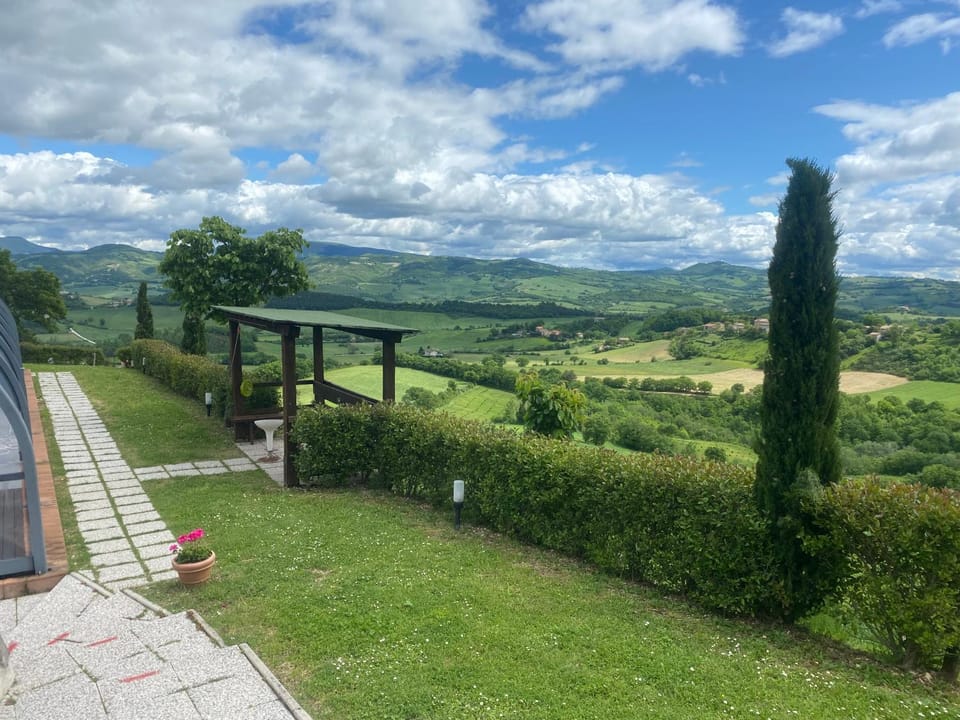 villa colticciola Agriturismo Marche Farm Stay in Umbria