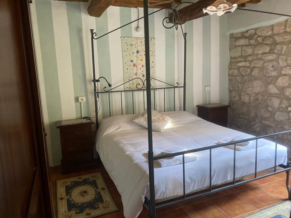 villa colticciola Agriturismo Marche Farm Stay in Umbria