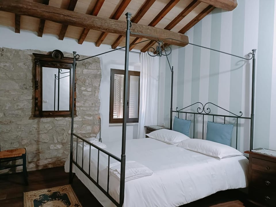 villa colticciola Agriturismo Marche Farm Stay in Umbria