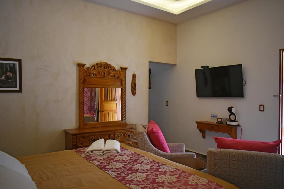 TV and multimedia, Photo of the whole room, Bedroom