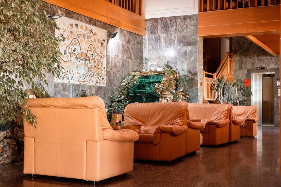 Lobby or reception, Seating area