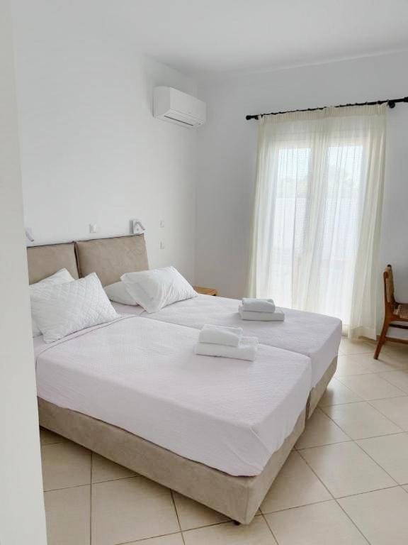 Argo Rooms Antiparos Bed and Breakfast in Decentralized Administration of the Aegean