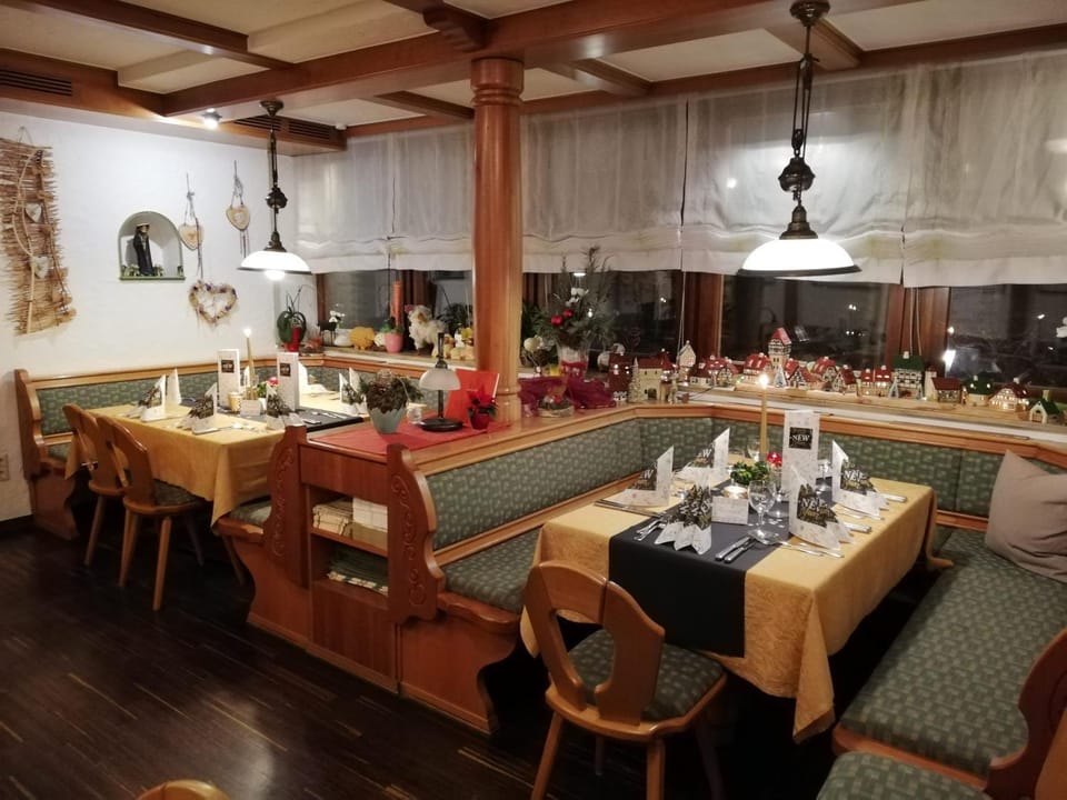 Restaurant/places to eat