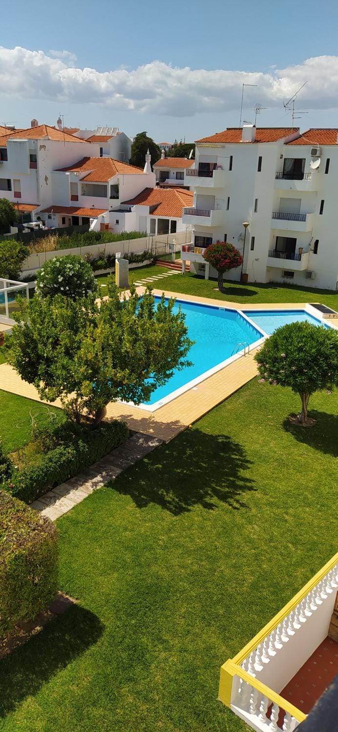 Bel Appartement 2 chambres au cœur d’Albufeira, proche de la magnifique plage de Oura et des loisirs Apartment in Albufeira