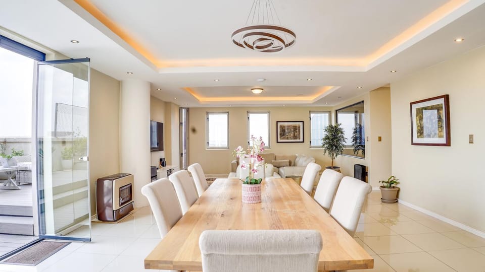 1804 Franklin 3-Bed Penthouse with Rooftop Jacuzzi Apartment in Johannesburg