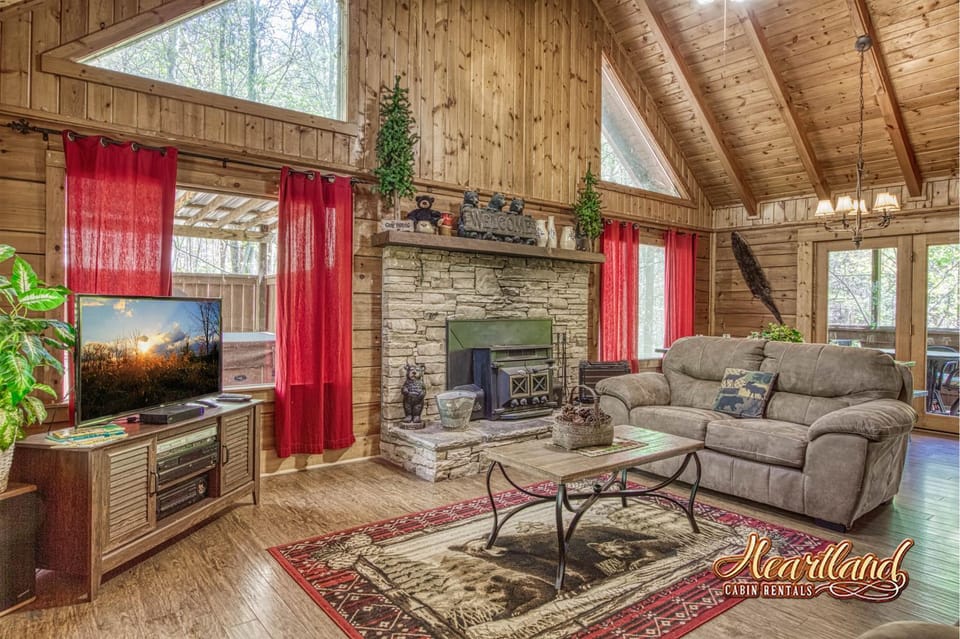 Cozy Den Chalet in Sevier County