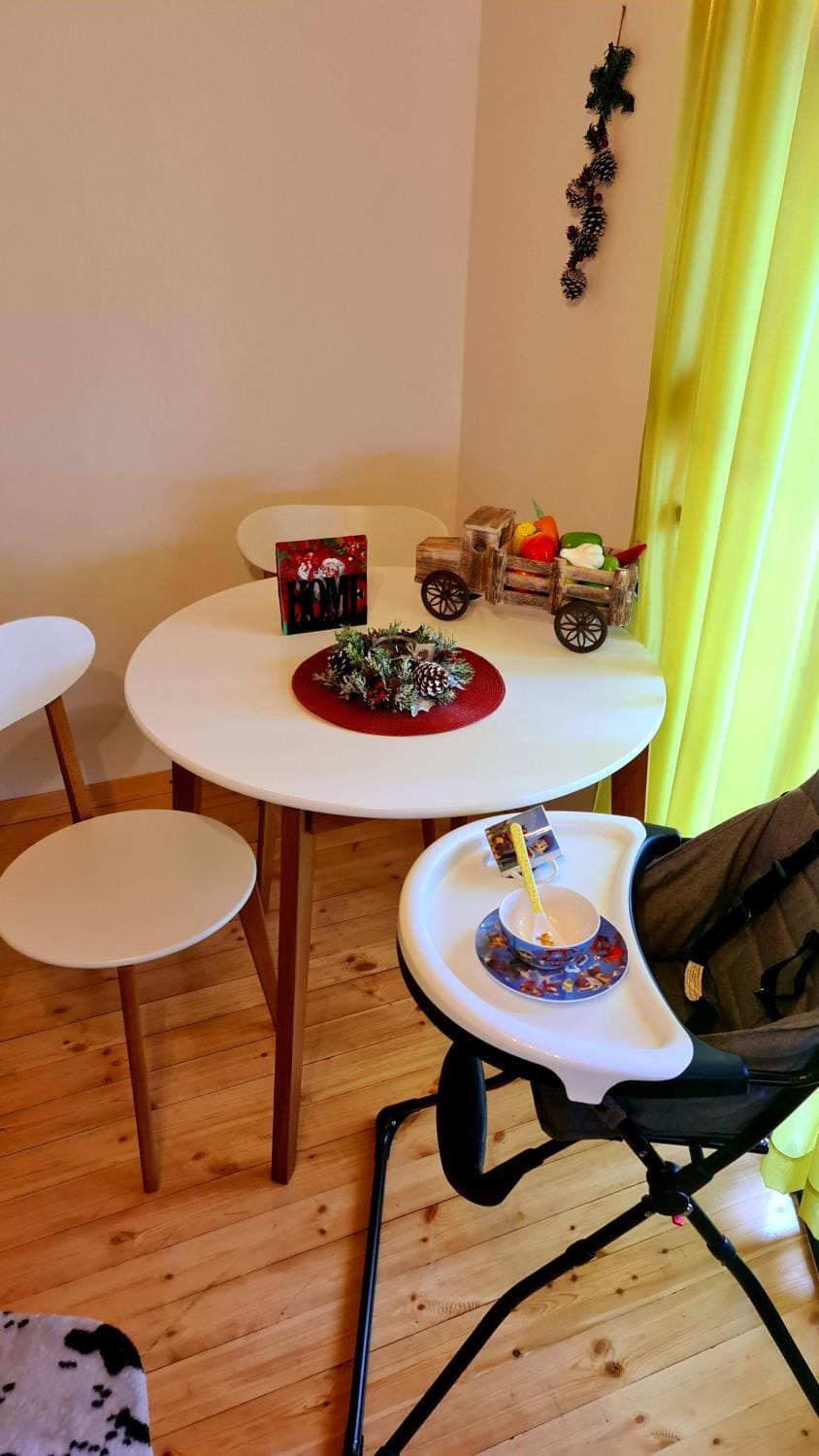 Food and drinks, Dining area, Breakfast, children, children, older children