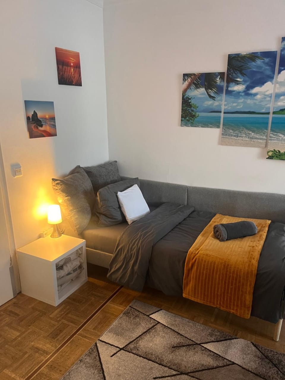 Bed, Photo of the whole room, Bedroom