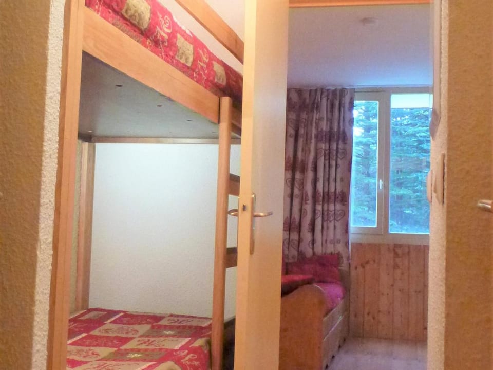 Studio pieds des pistes, proche quartier Bruyères, skis et animaux admis - FR-1-574-18 Apartment in Les Allues