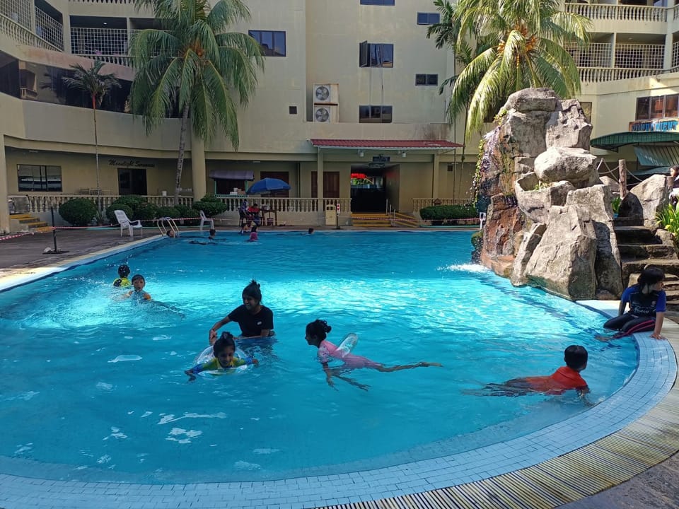 Pangkor Coral Bay Resort(3 bedrooms) 休息小站 Apartment in Perak