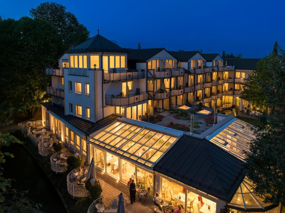 Property building, Night, Balcony/Terrace
