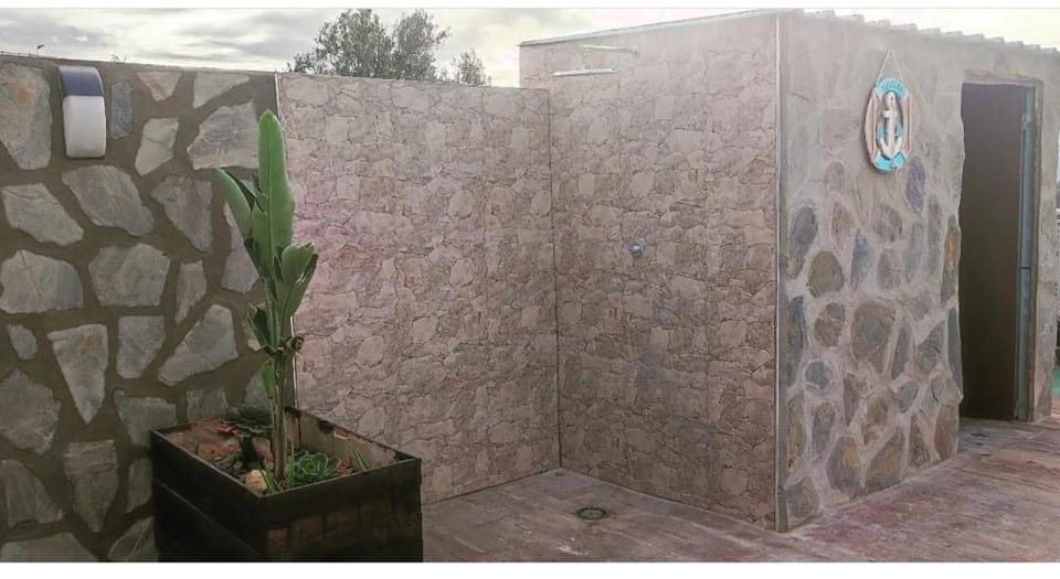 Shower, Day, Bathroom