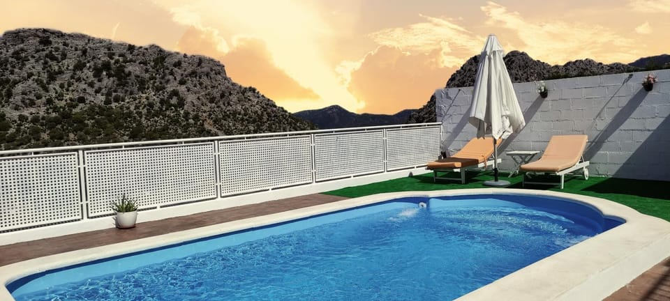 Day, Natural landscape, Mountain view, Pool view, Swimming pool, sunbed