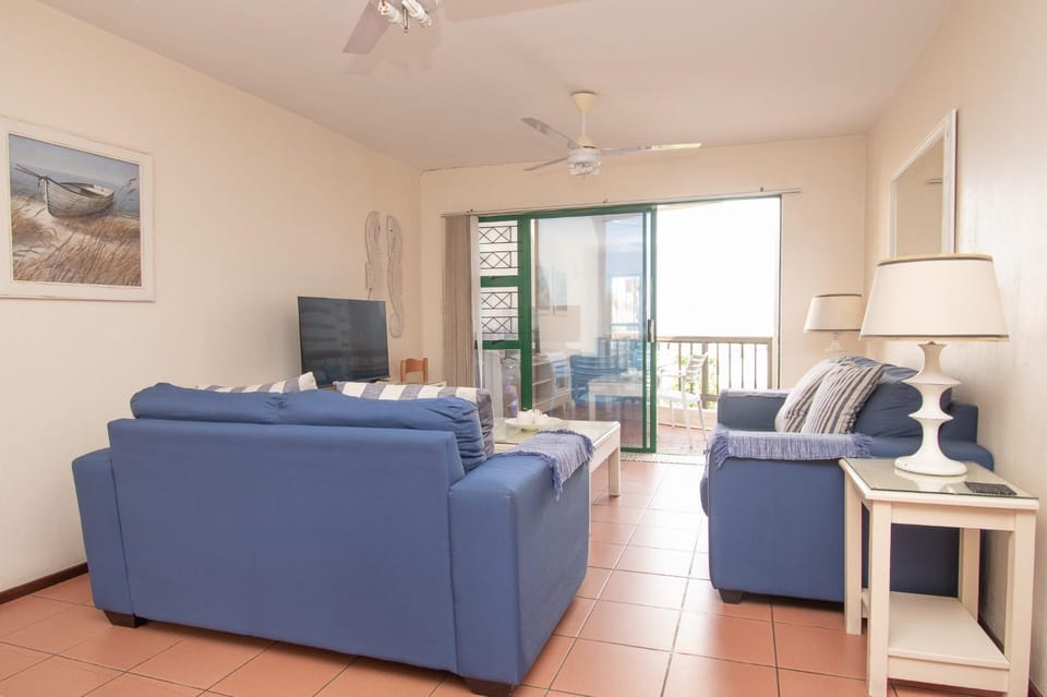 Bed, Living room, Photo of the whole room, Seating area, Dining area, Bedroom