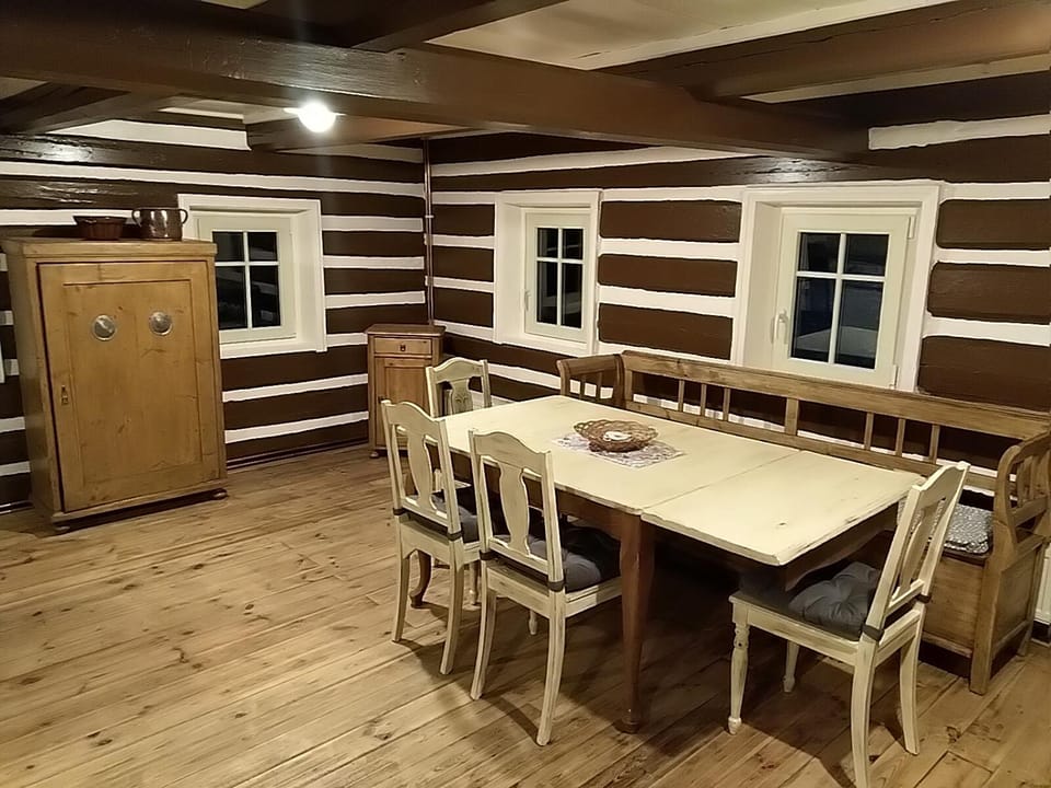 Living room, Dining area, Communal kitchen