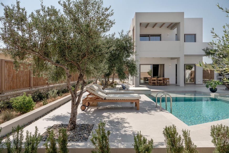 Property building, Swimming pool