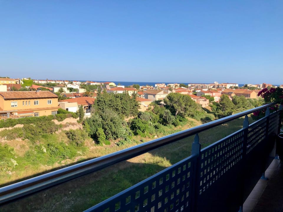 River view, Sea view, Quiet street view
