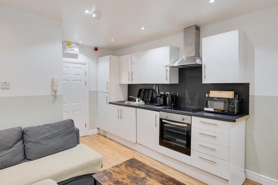 2 Bedroom Apartment for up to 4 Nr Centre Apartment in Cardiff
