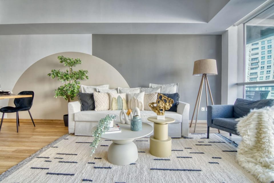 The Smart Concierge - Damac Waves Apartment in Dubai