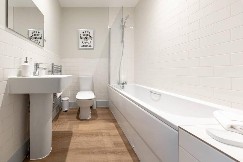 Hereford City Centre - Apartment 3, Isabella House - Modern Apartment In The Heart of The City - Sleeps 2 Guests - Hosted by RENTMYHOUSE Apartment in Hereford