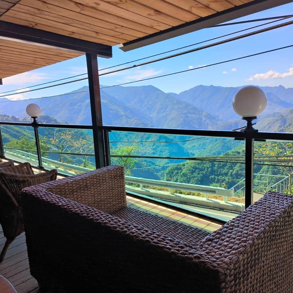 Property building, Balcony/Terrace, Mountain view